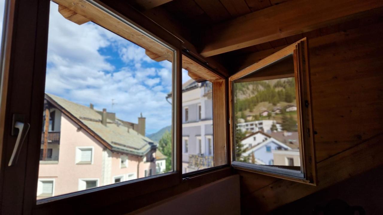 Weisses Kreuz - Crusch Alva Bed & Breakfast Samedan Ngoại thất bức ảnh
